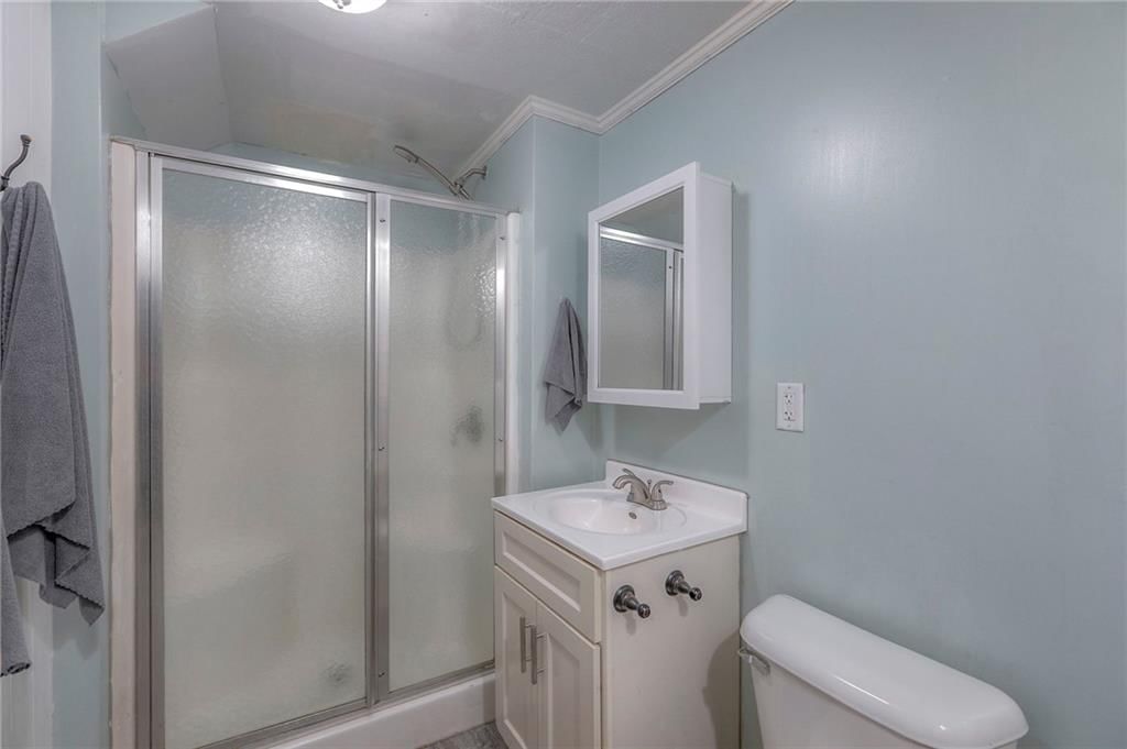 915 Dickinson Road — photo 18