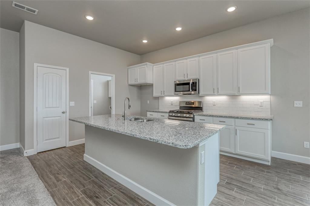 26571 W 83rd Terrace — photo 5