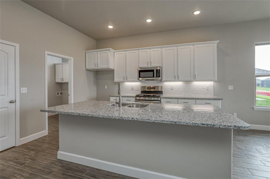 26571 W 83rd Terrace — photo 6