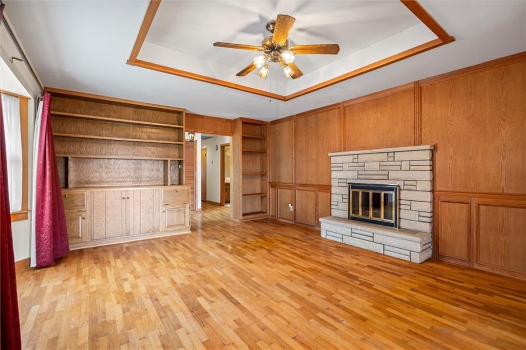Photo 6 of 43 - 1929 Westwood Drive