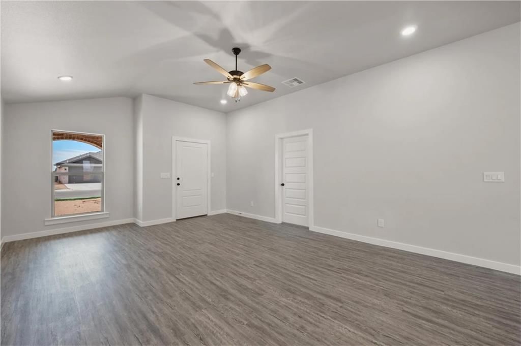 26555 W 83rd Terrace — photo 6