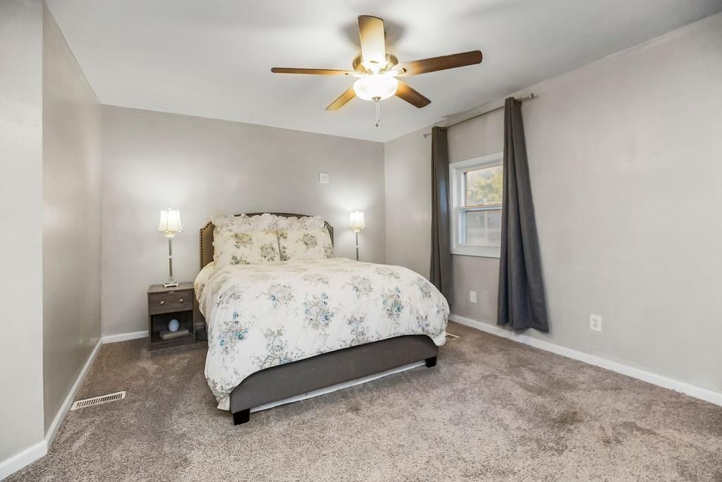 8936 Oak Street — photo 15