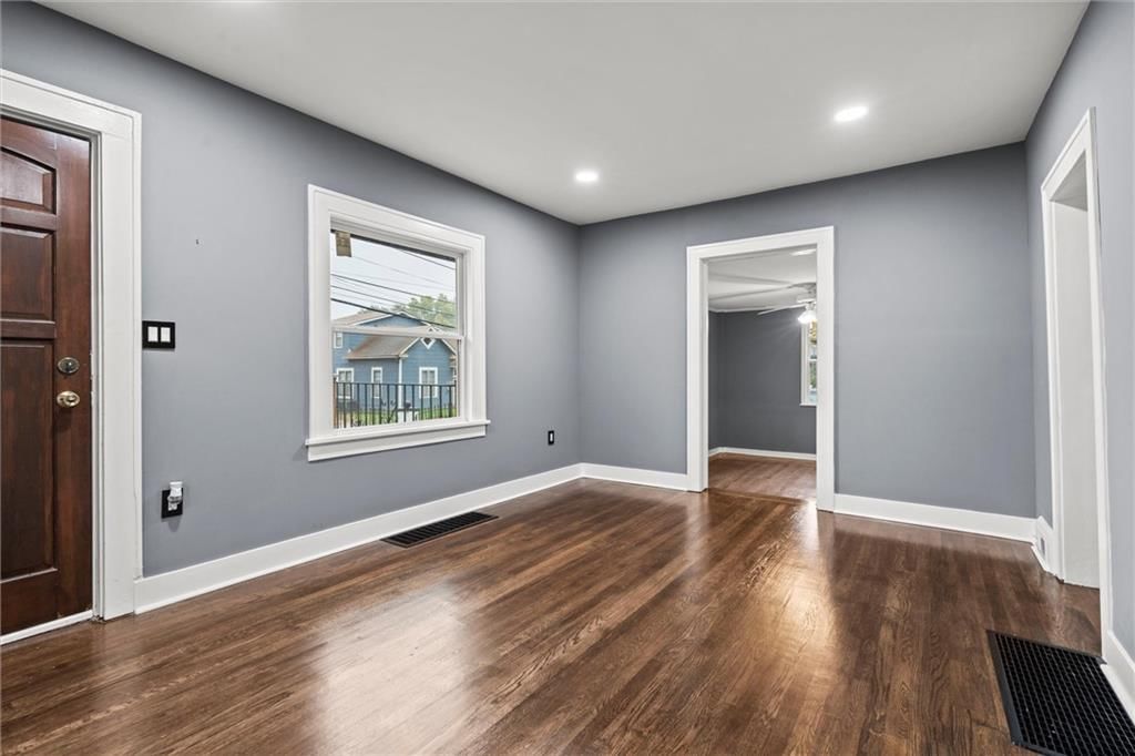 4324 Fisher Street — photo 8