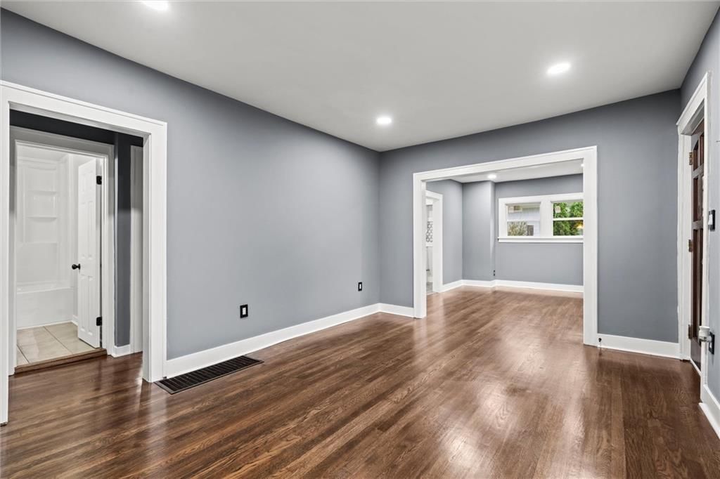4324 Fisher Street — photo 11