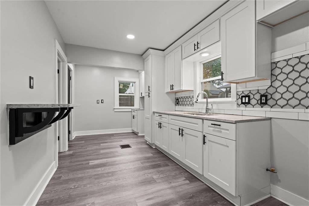 4324 Fisher Street — photo 16