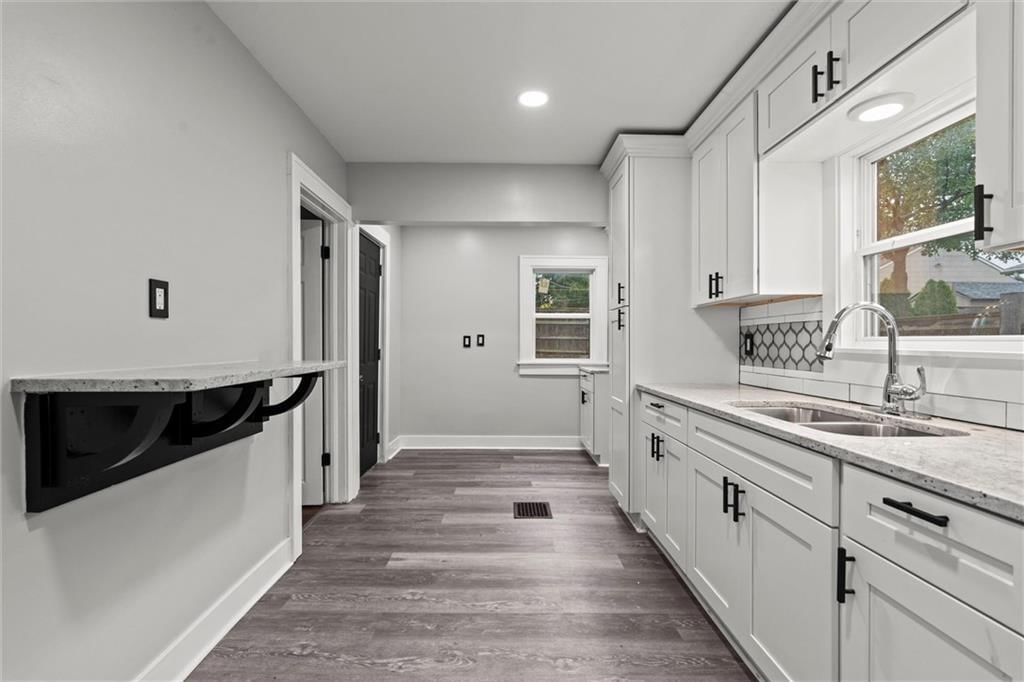 4324 Fisher Street — photo 17
