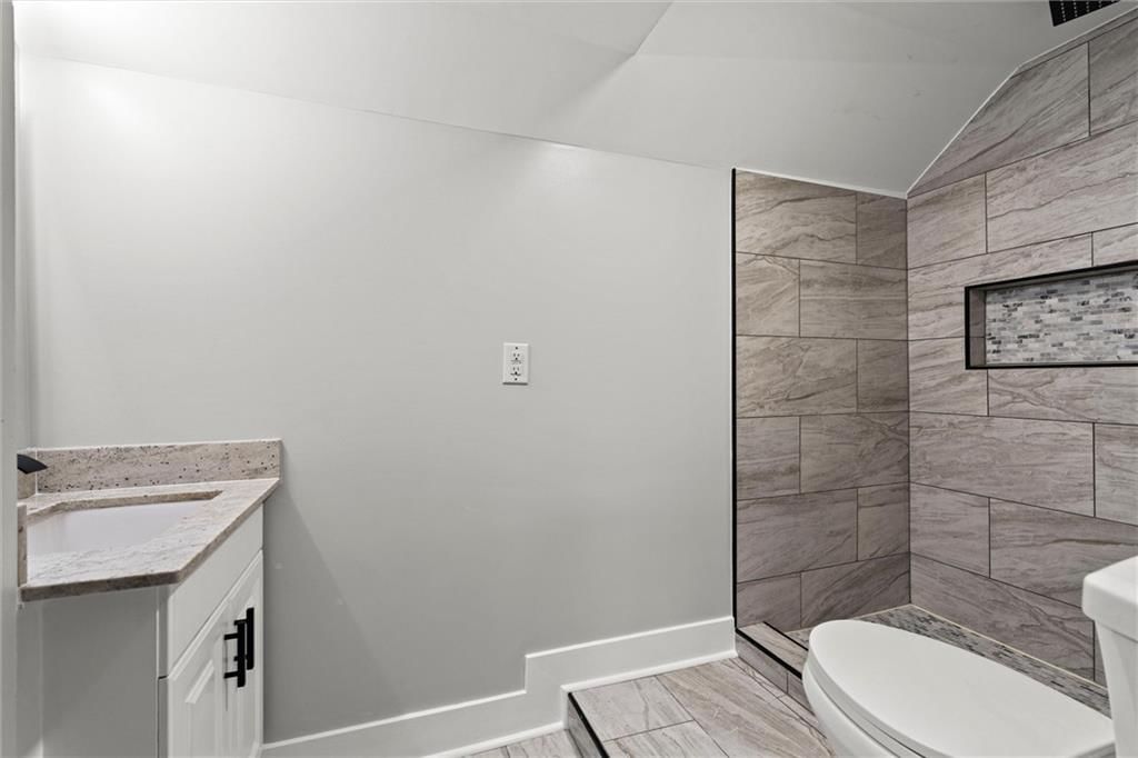 4324 Fisher Street — photo 25