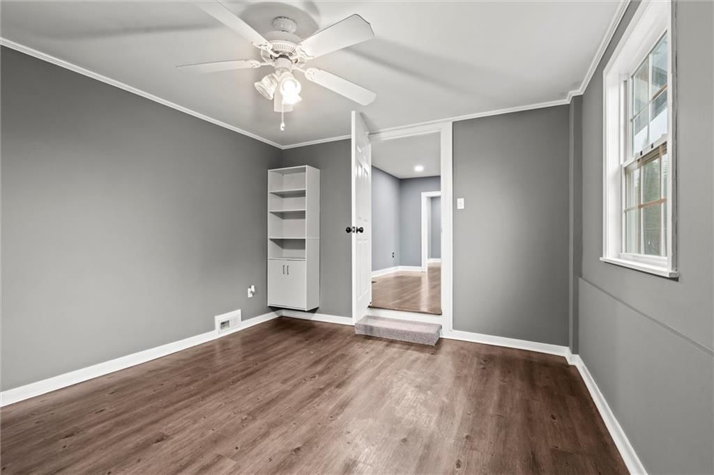 4324 Fisher Street — photo 32