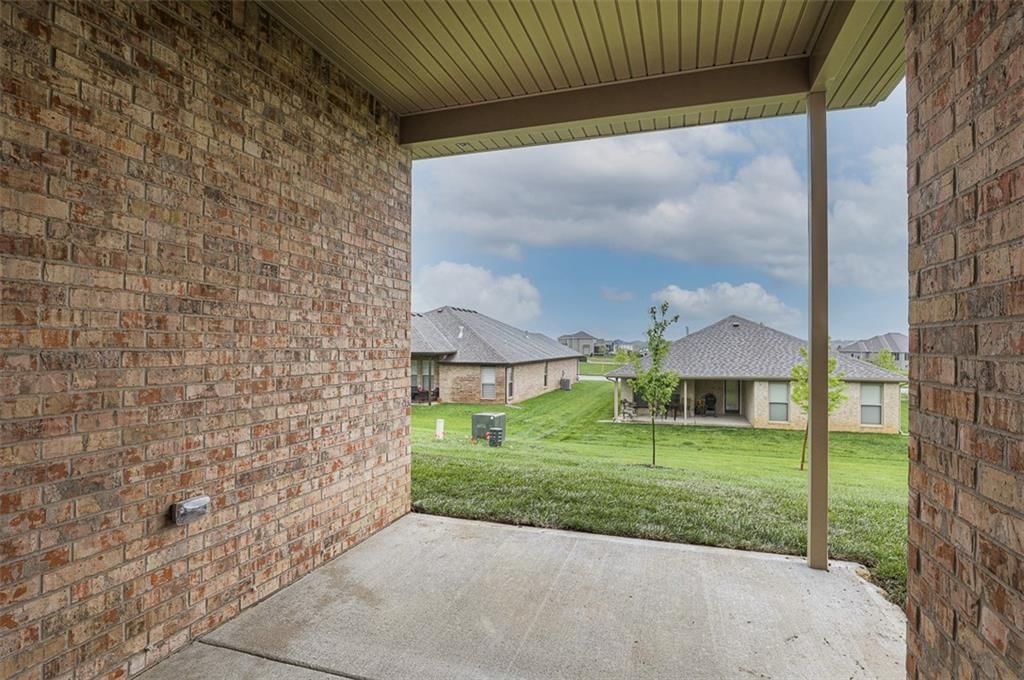 8368 Greentree Drive — photo 4