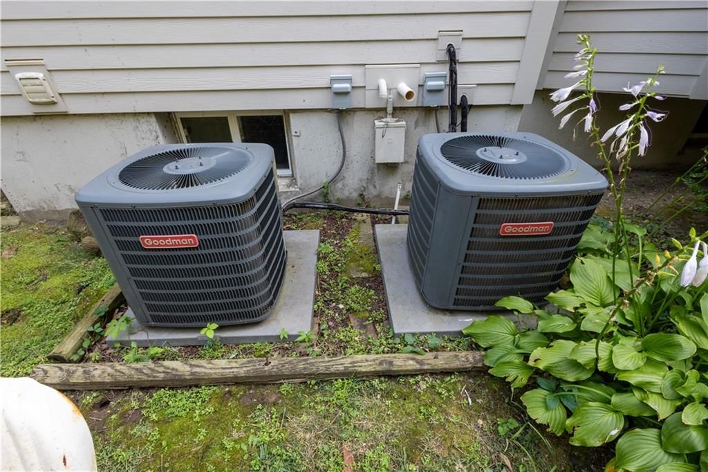 3711 E Colony Square — photo 41