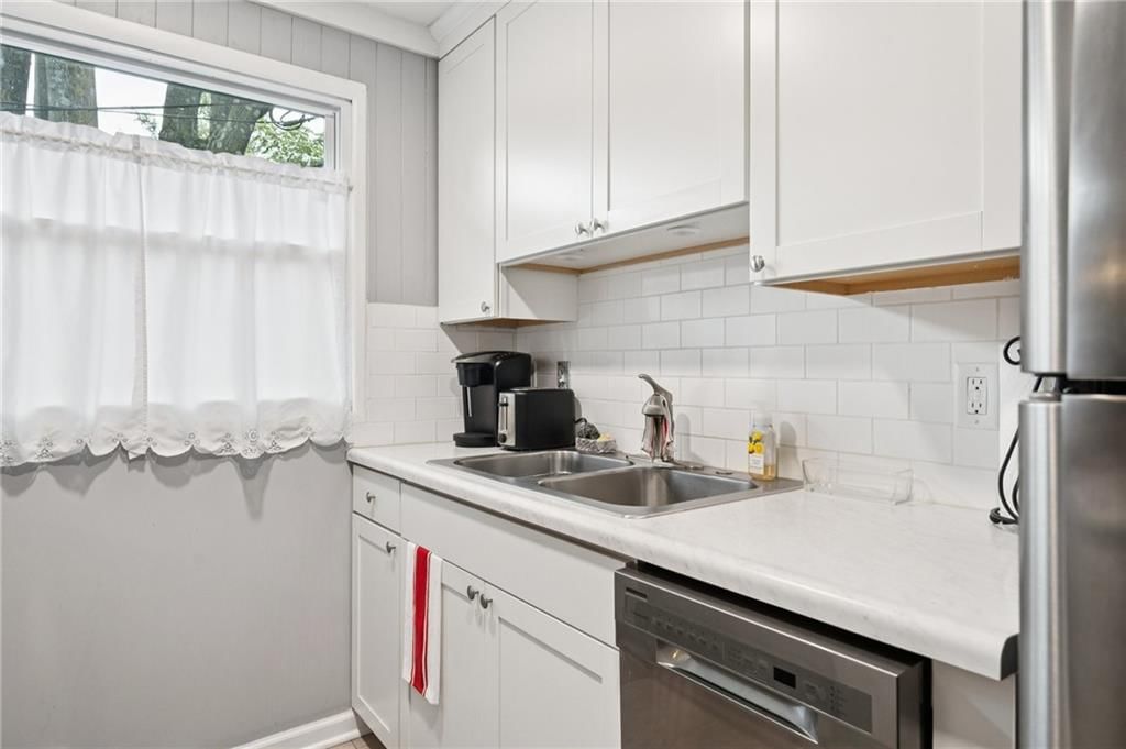 1002 NE Cowden Drive — photo 18
