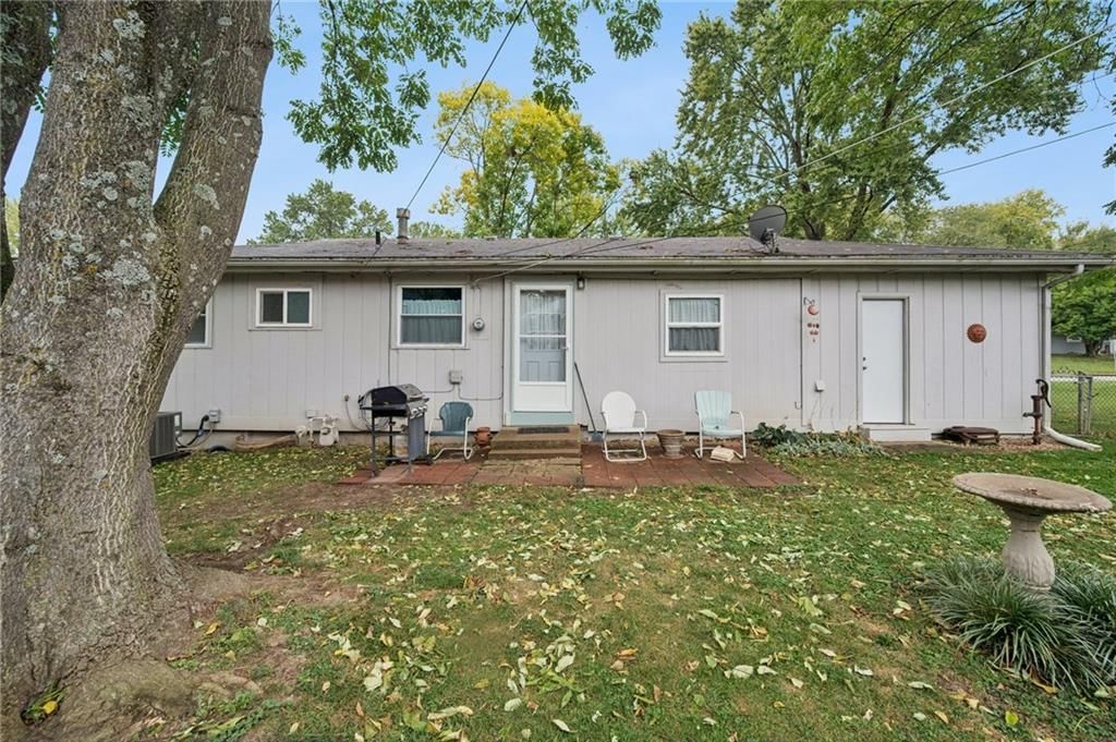 1002 NE Cowden Drive — photo 28