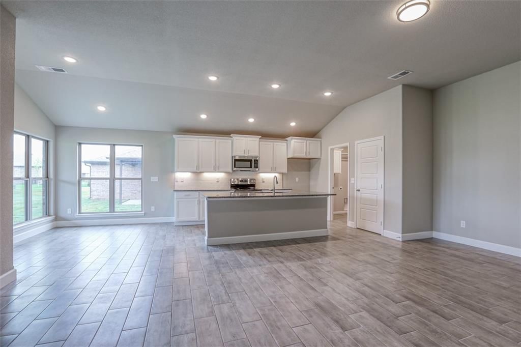 8357 Greentree Drive — photo 12