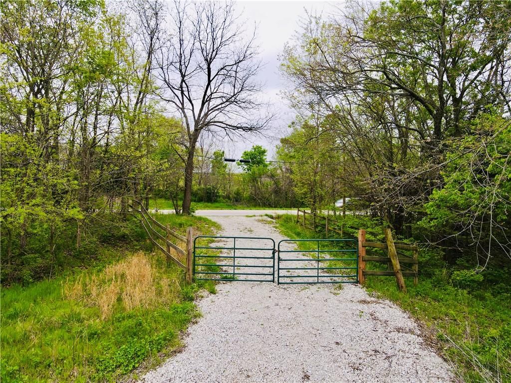 814 N BUCKNER TARSNEY Road — photo 11
