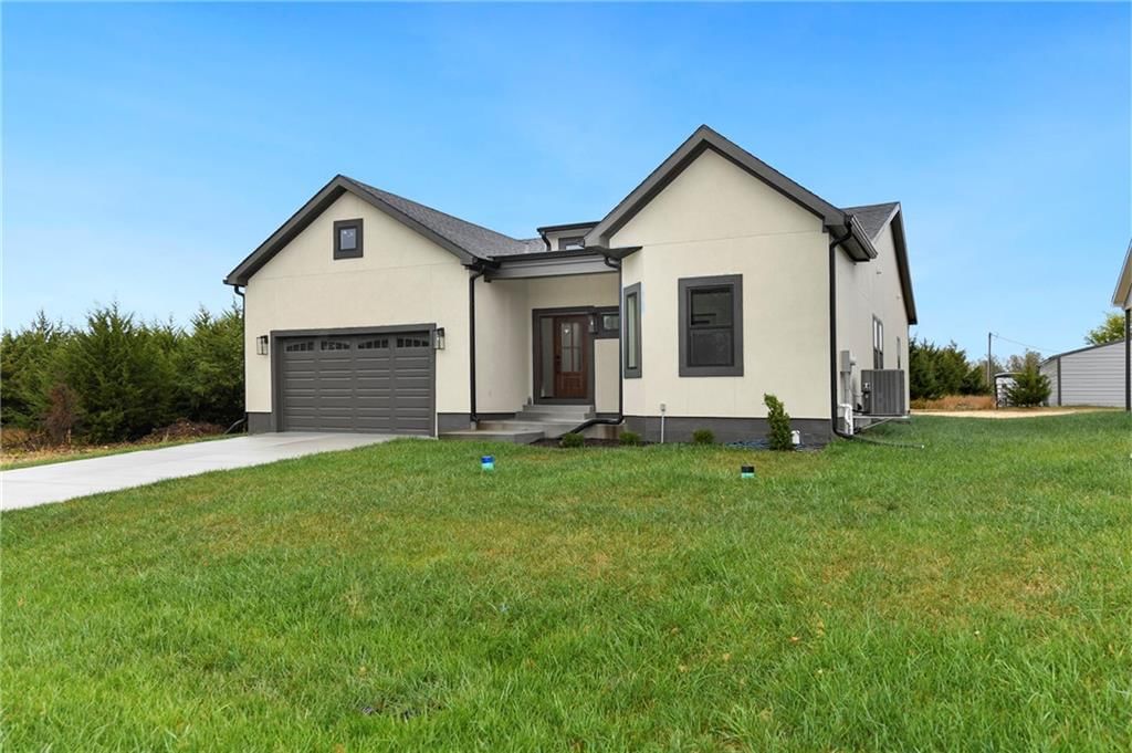 149-153 S Linn Valley Drive — photo 4