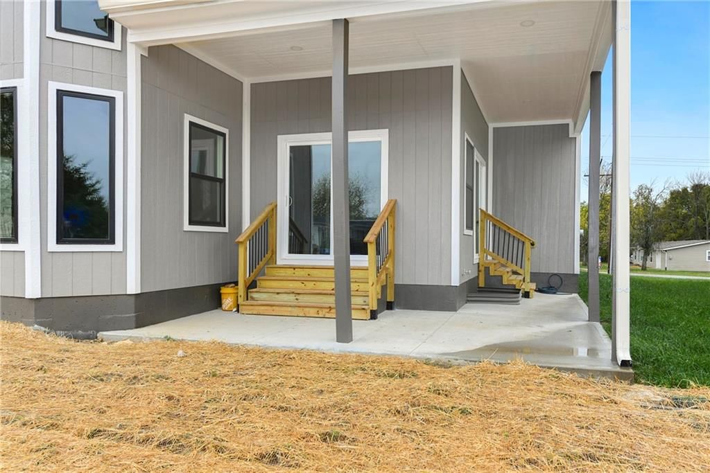 149-153 S Linn Valley Drive — photo 31
