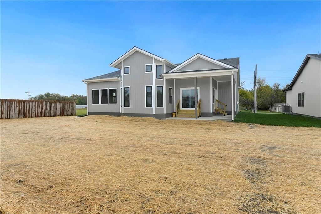 149-153 S Linn Valley Drive — photo 38