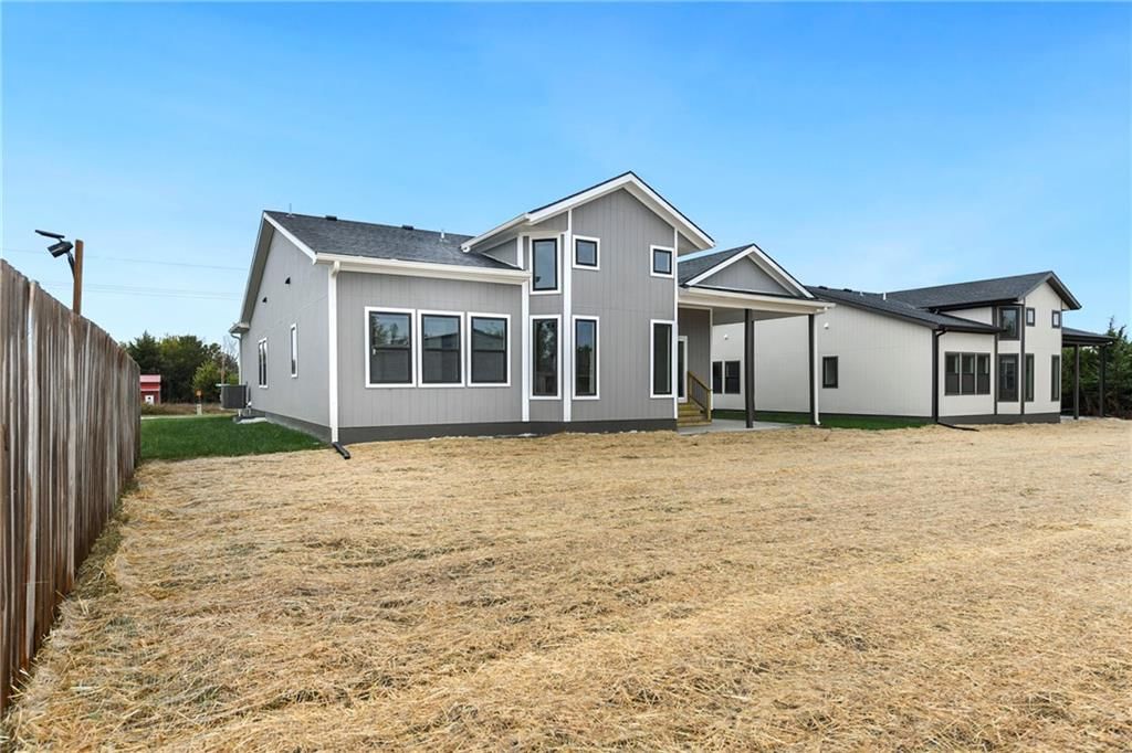 149-153 S Linn Valley Drive — photo 40