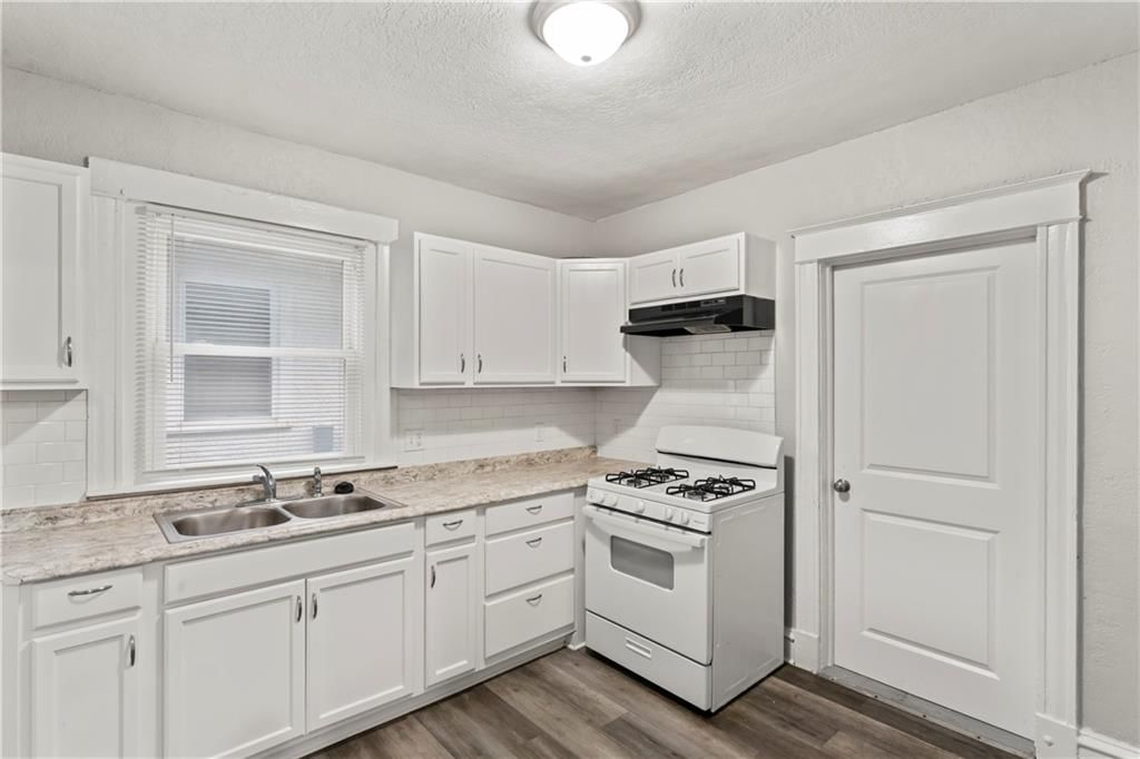 4235 Chestnut Avenue — photo 15