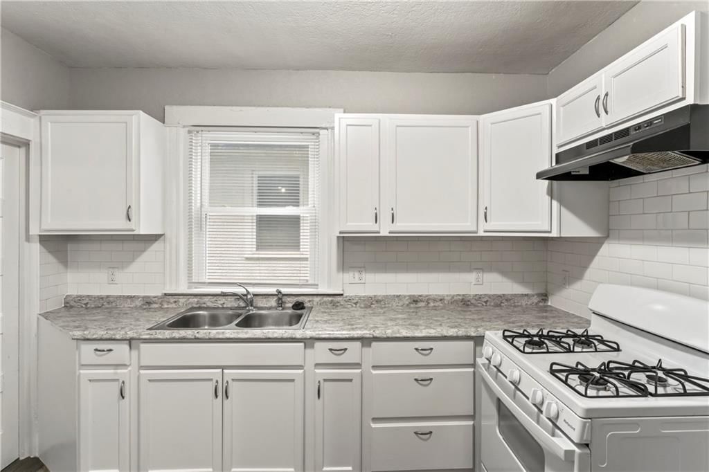 4235 Chestnut Avenue — photo 17