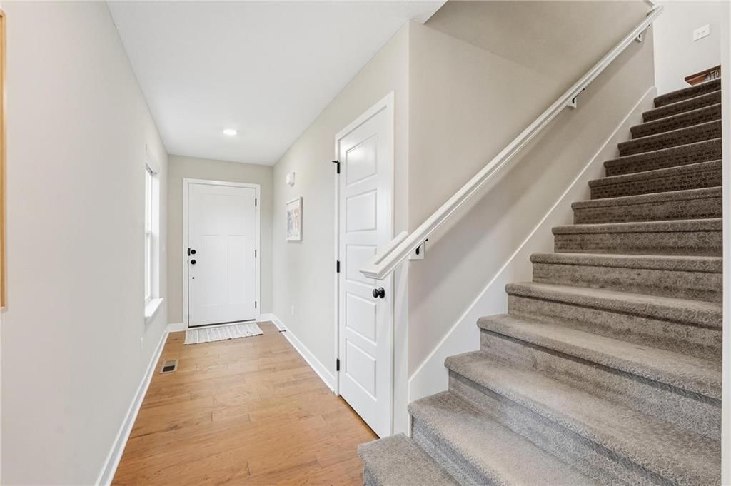 12701 S Burrows Street — photo 2