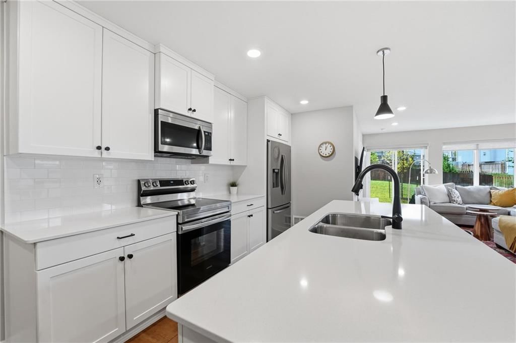 12701 S Burrows Street — photo 6