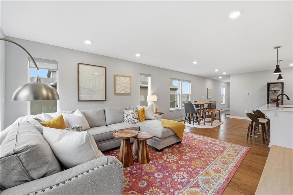 12701 S Burrows Street — photo 12