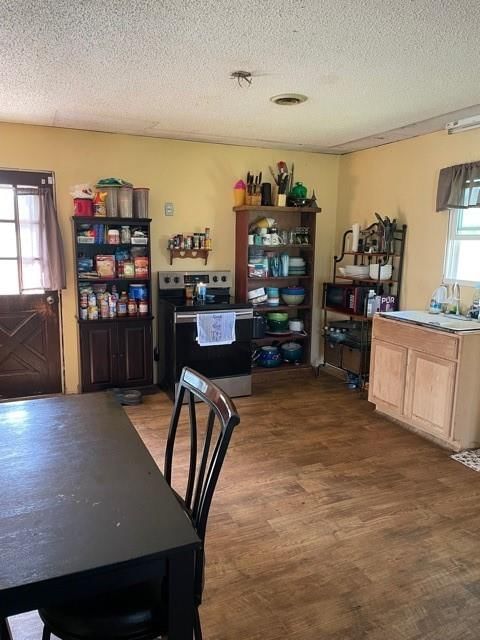 431 E Elm Street — photo 6