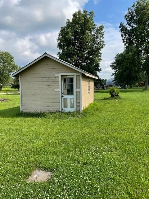 431 E Elm Street — photo 16