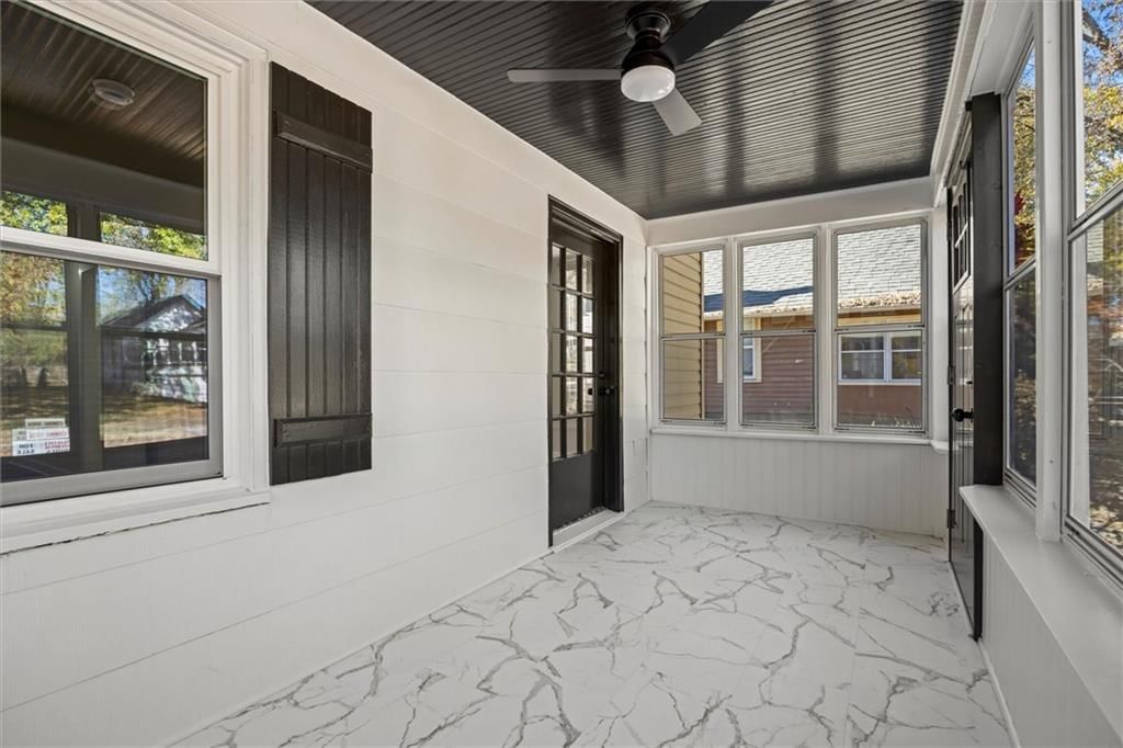 205 W 82nd Terrace — photo 3