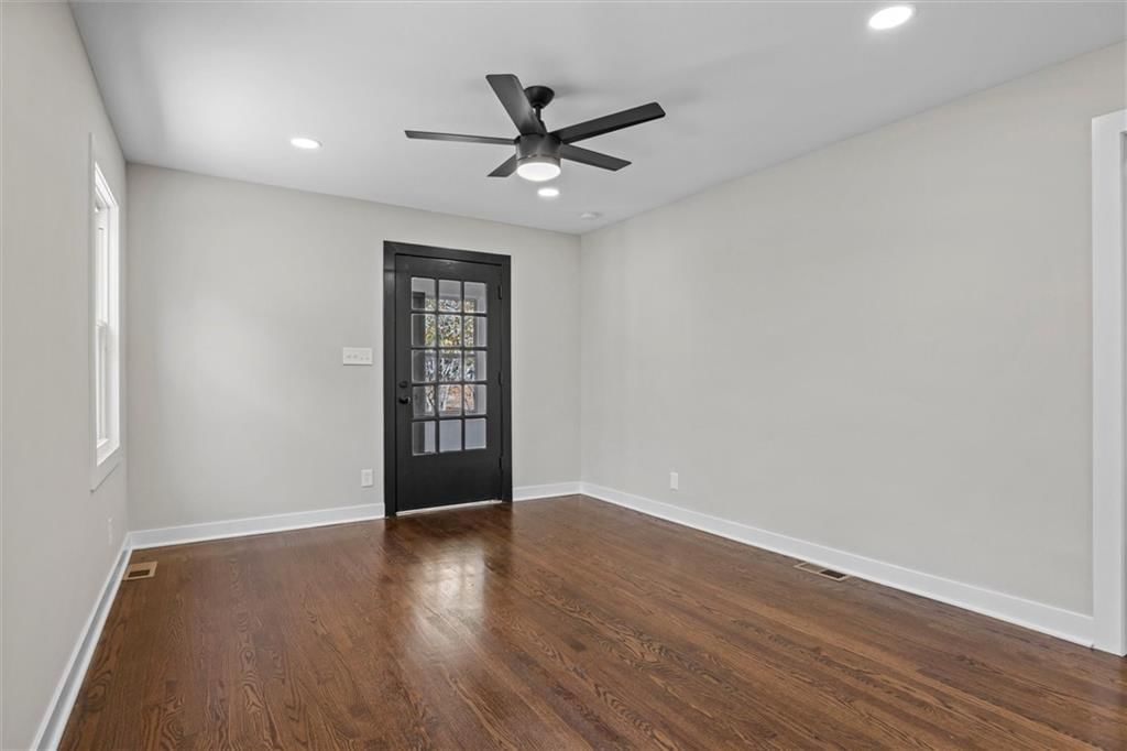 205 W 82nd Terrace — photo 5