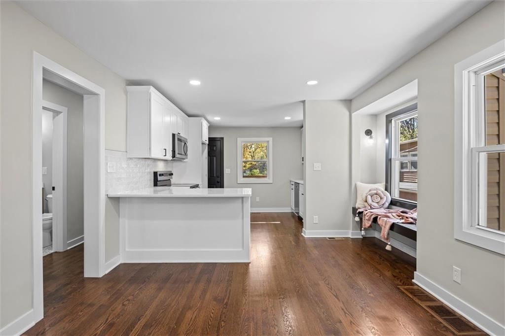 205 W 82nd Terrace — photo 7