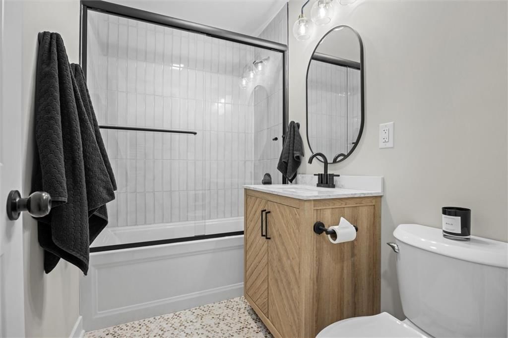 205 W 82nd Terrace — photo 15