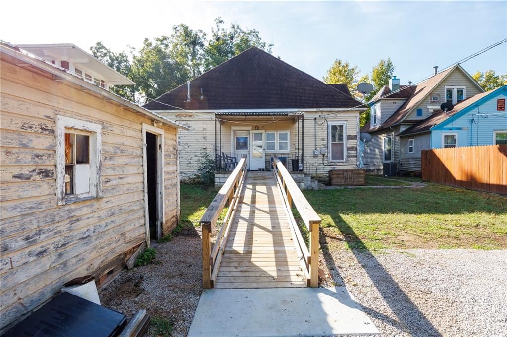 710 Iowa Street — photo 17
