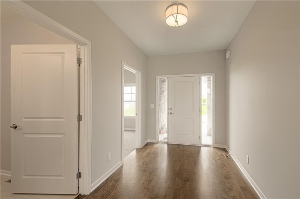 2121 Greenfield Point, Kearney, MO: listing photo 3