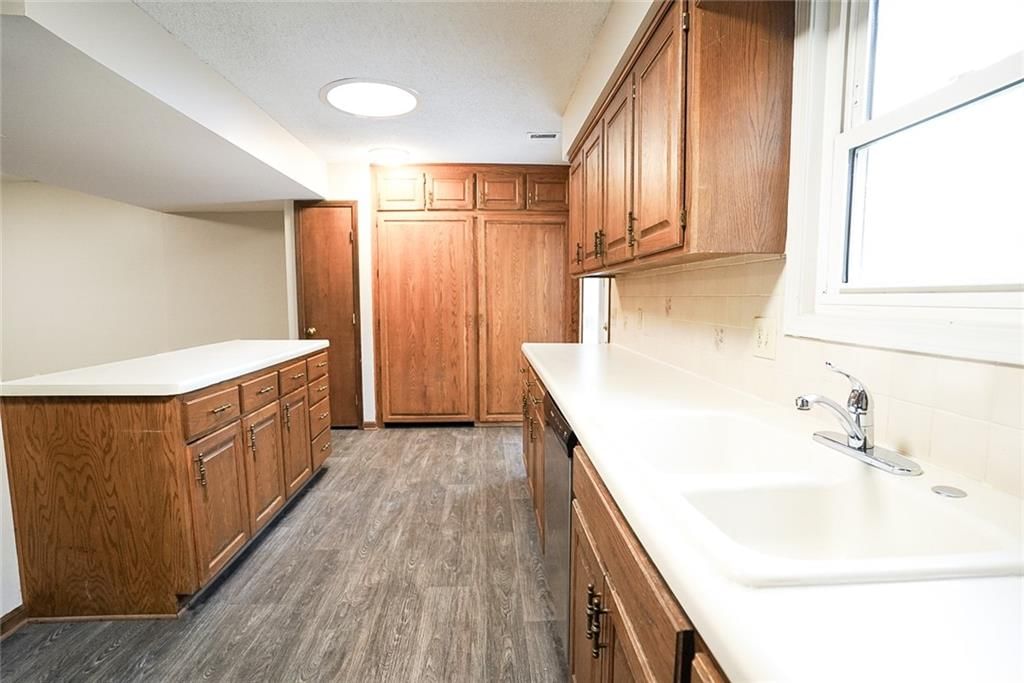 1328 N Harvey Drive — photo 9