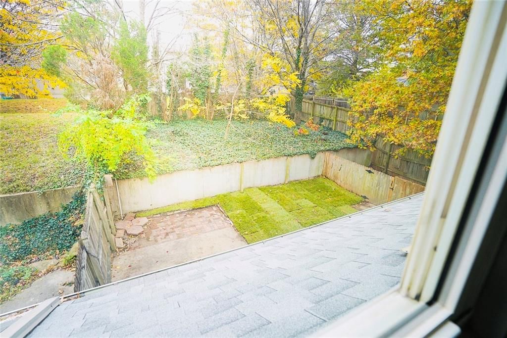 1328 N Harvey Drive — photo 22