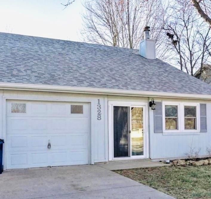 1328 N Harvey Drive — photo 24