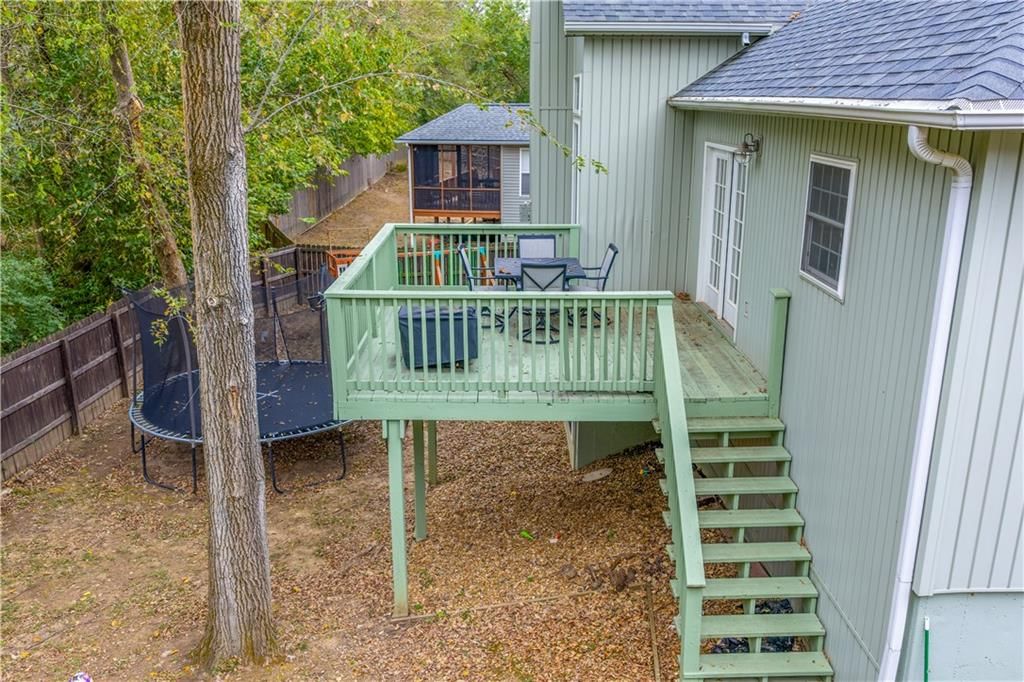211 Westgate Circle — photo 4