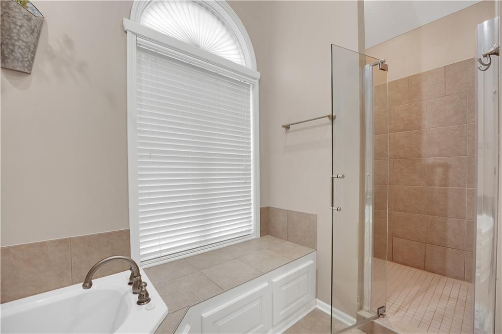 211 Westgate Circle — photo 27