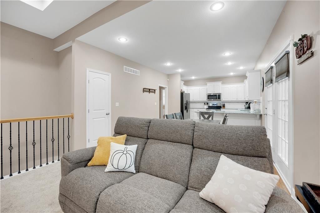 211 Westgate Circle — photo 36