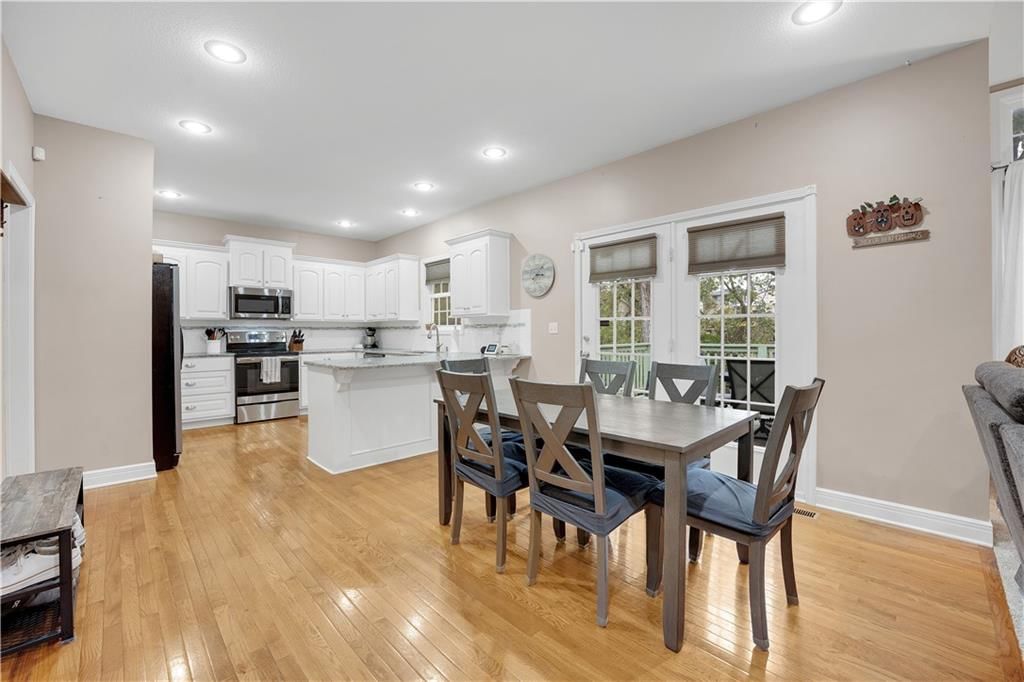 211 Westgate Circle — photo 37