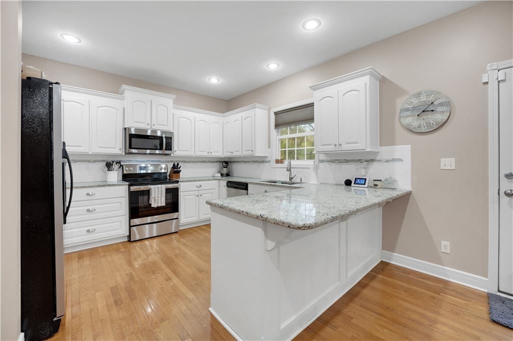 211 Westgate Circle — photo 41