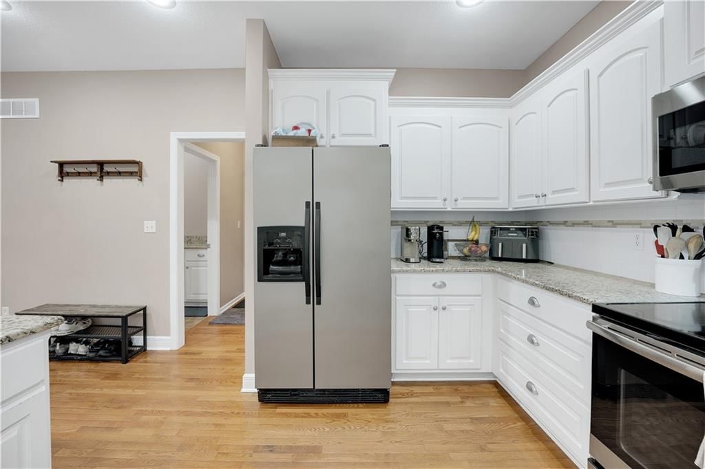 211 Westgate Circle — photo 47