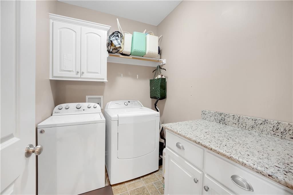 211 Westgate Circle — photo 50