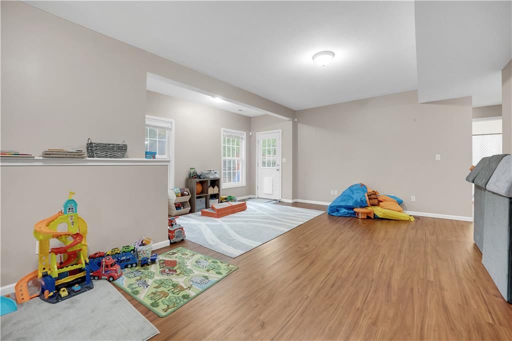211 Westgate Circle — photo 56