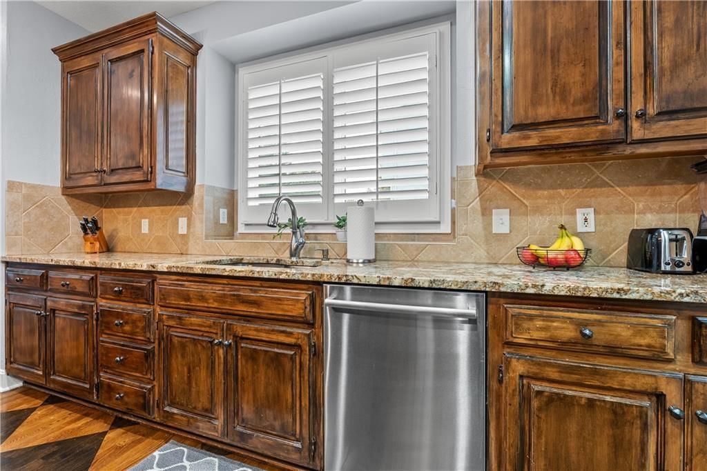 15064 Sherwood Street — photo 17