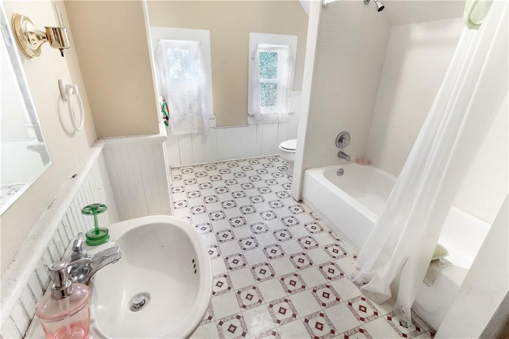 1621 Appleton Avenue — photo 13
