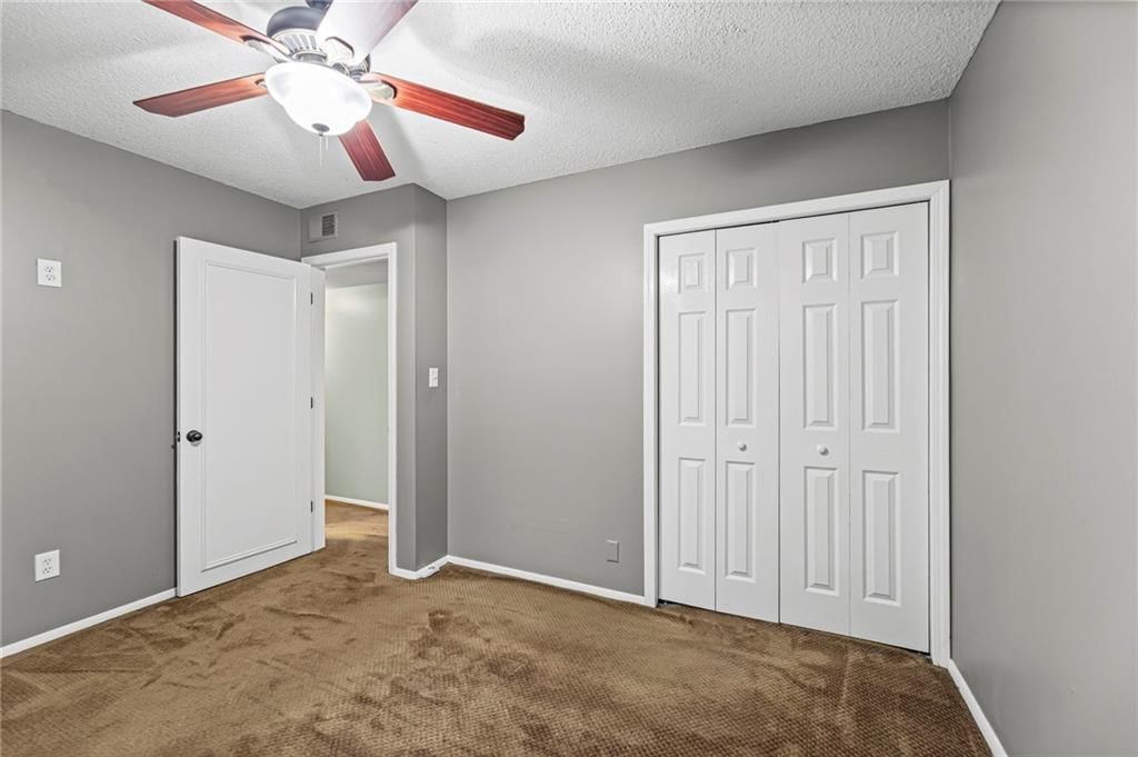 3725 NE COLONIAL Drive — photo 18