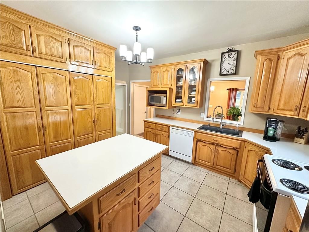 202 N Maple Street — photo 9